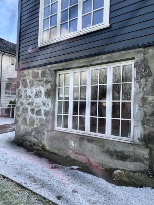 Sentrumsnaer Leilighet Med 3 Soverom. Bergen Luaran gambar